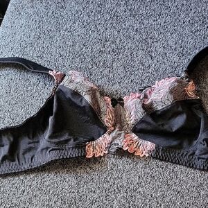 Chic Black and Pink Lace Bra